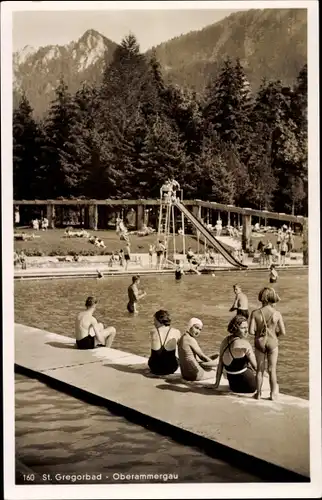 Ak Oberammergau in Oberbayern, Partie im St. Gregorbad, Wasserrutsche