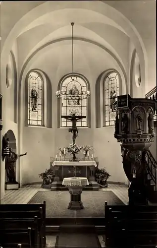 Ak Lugau im Erzgebirge, Altarraum der Ev.-Luth. Kreuzkirche, Kanzel