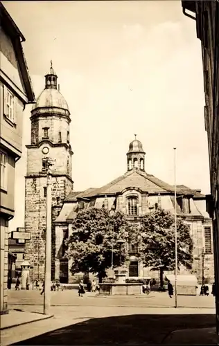 Ak Waltershausen in Thüringen, Kirche, Brunnen