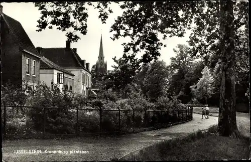Ak Ijsselstein Utrecht, Kronenburg plantsoen, Ortspartie