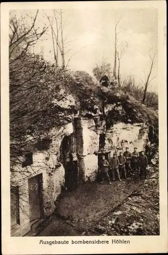 Ak Ausgebaute bombensichere Höhlen, deutsche Soldaten, I. WK