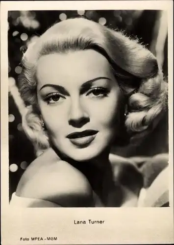 Ak Schauspielerin Lana Turner, Portrait