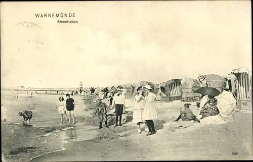 Ak Ostseebad Warnemünde Rostock, Strandleben, Badegäste, Strandkörbe