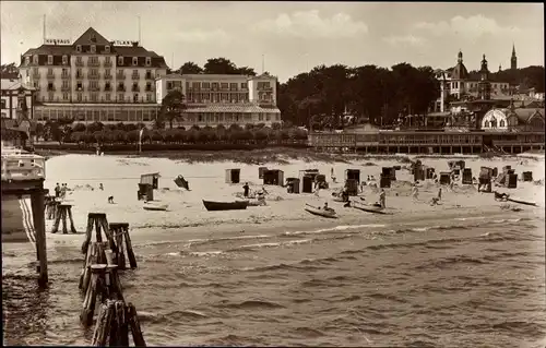 Ak Ostseebad Heringsdorf auf Usedom, Kurhaus und Strandcasino, Strand