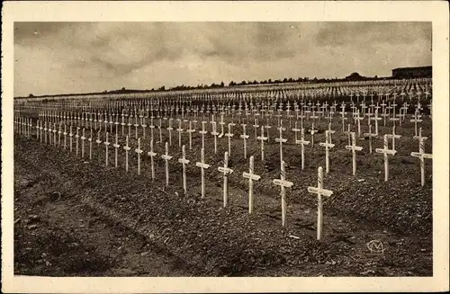 Ak Douaumont Lothringen Meuse, Cimetiere National