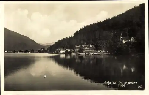 Ak Scholastika Achensee Tirol, Wasserblick zum Ort