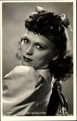 Ak Schauspielerin Geraldine Katt, Portrait