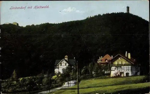 Ak Lückendorf Oybin Oberlausitz, Fachwerkhäuser mit Wald, Turm