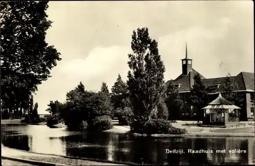 Ak Delfzijl Groningen, Raadhuis met voliere