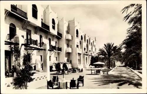 Ak Biskra Algerien, Hotel Transatlantique (Guiauchain, arch.)