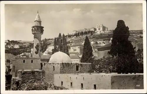 Ak Nazareth Israel, Teilansicht der Stadt, Blick hoch zum Berg