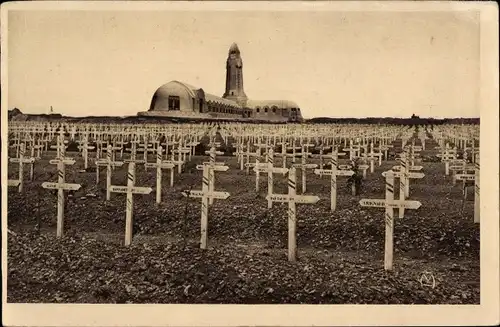 Ak Douaumont Lothringen Meuse, Ossuaire et Cimetiere National