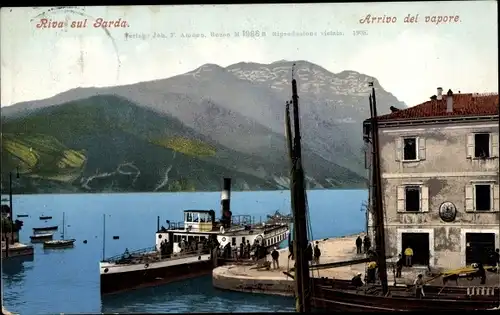 Ak Riva del Garda Trentino, Arrivo del vapore, Salondampfer am Anleger