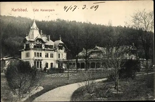 Ak Karlovy Vary Karlsbad Stadt, Partie am Café Kaiserpark