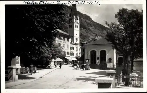 Ak Bad Hofgastein in Salzburg, Thermalbad, Straßenpartie