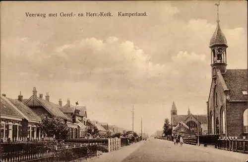 Ak Kamperland Noord Beveland Zeeland Niederlande, Veerweg met Geref. en Herv. Kerk