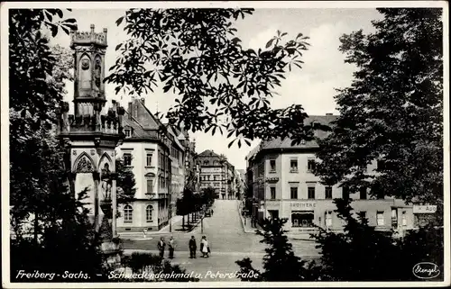 Ak Freiberg in Sachsen, Schwedendenkmal und Peterstraße, Apotheke