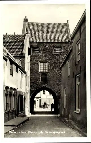 Ak Woudrichem Nordbrabant, Binnenzijde Gevangenpoort