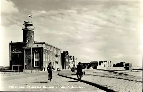 Ak Vlissingen Zeeland Niederlande, Boulevard Bankert en de Ruyterschool