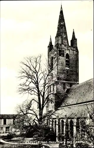 Ak Kapelle Zeeland Niederlande, Ned. Herv. Kerk met Radhuis