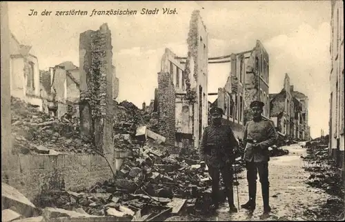 Ak Visé Wallonien Lüttich, Soldaten, Kriegszerstörung 1. WK