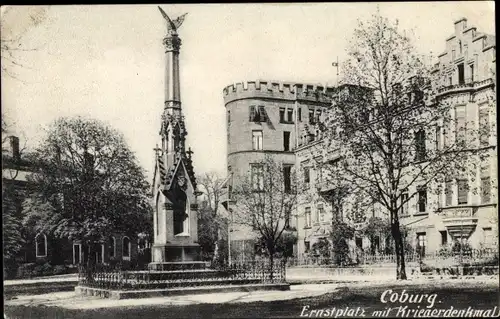 Ak Coburg in Oberfranken, Ernstplatz mit Kriegerdenkmal