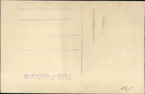 Foto Ak Eroberter englischer Mark I. Panzer, Tank, Schlachtfeld, I. WK