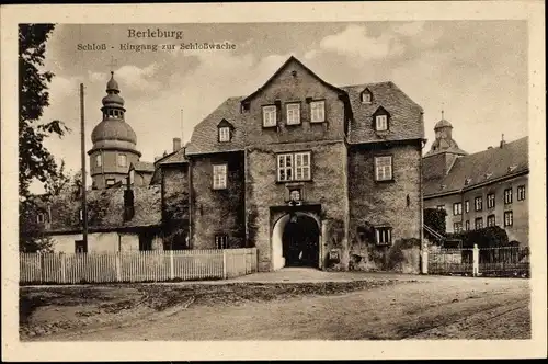 Ak Bad Berleburg in Westfalen, Schloss, Eingang zur Schlosswache