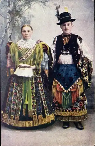 Ak Ungarn, Mann und Frau in ungarischen Volkstrachten