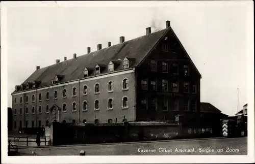 Ak Bergen op Zoom Nordbrabant Niederlande, Kazerne Groot Arsenaal