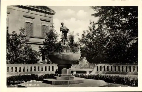 Ak Fürstenwalde an der Spree, Marie Grasnick Brunnen, Gartenpartie