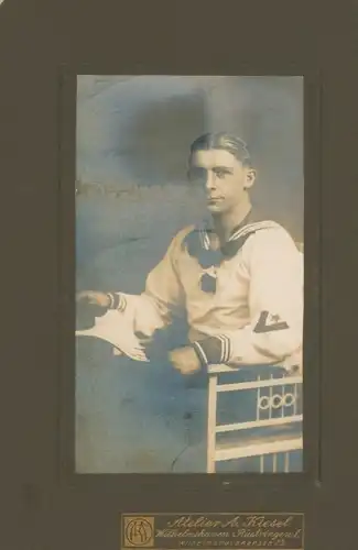 Foto Rüstringen Wilhelmshaven in Niedersachsen, Seemann in Uniform, Kaiserliche Marine, 1915