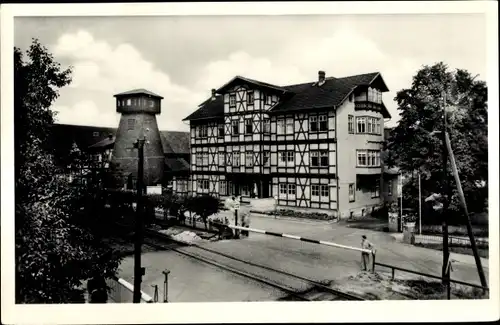 Ak Bad Salzungen im Wartburgkreis, Inhalatorium, Soleturm, Kurverwaltung, Bahnübergang