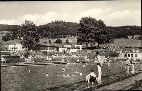 Ak Steinbach Hallenberg im Thüringer Wald, Schwimmbad, Badegäste