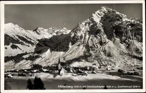 Ak Mittelberg im Kleinwalsertal Vorarlberg, Panorama mit Schafalpköpfen und Zwölferkopf, Winter