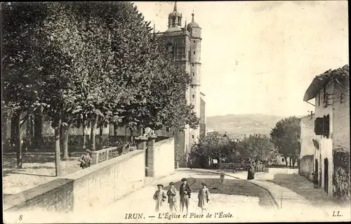 Ak Irún Baskenland Spanien, L'Eglise et Place de l'Ecole