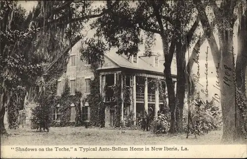 Ak New Iberia Louisiana USA, Shadows on the Teche, Typical Ante Bellum Home