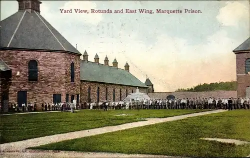 Ak Marquette Michigan USA, Marquette Prison, Yard View, Rotunda and East Wing, Gefängnis