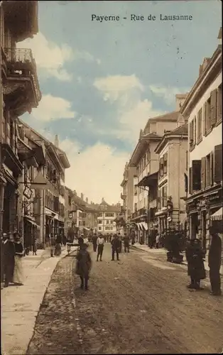 Ak Payerne Kt. Waadt Schweiz, Rue de Lausanne