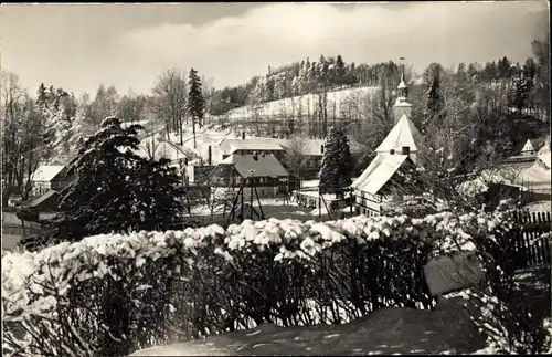 Ak Lückendorf Oybin Oberlausitz, Blick auf Kirche und Kretscham, Winterpartie, Zittauer Gebirge