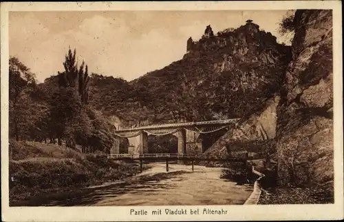 Ak Altenahr im Ahrtal, Partie mit Viadukt
