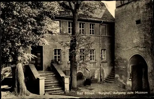 Ak Bad Düben an der Mulde Sachsen, Burghof, Aufgang zum Museum, Portal