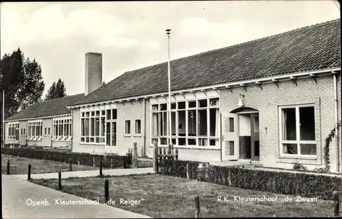 Ak Vianen Utrecht Niederlande, R. K. Kleuterschool de Zwaan