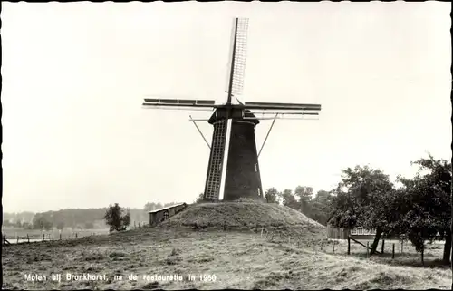 Ak Bronkhorst Bronckhorst Gelderland, Molen, na de restauratie in 1960