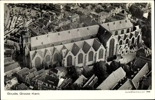 Ak Gouda Südholland Niederlande, Groote Kerk, Luftbild