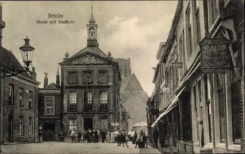 Ak Brielle Südholland, Markt met Stadhuis