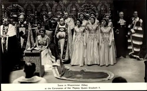 Ak Scene in Westminster Abbey at the Coronation of Her Majesty Queen Elisabeth II.