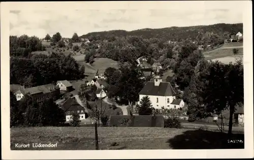 Ak Lückendorf Oybin Oberlausitz, Blick auf Ort mit Zittauer Gebirge