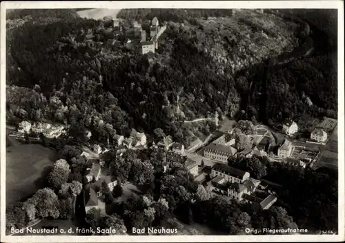 Ak Bad Neuhaus Bad Neustadt an der Saale Unterfranken, Fliegeraufnahme vom Ort