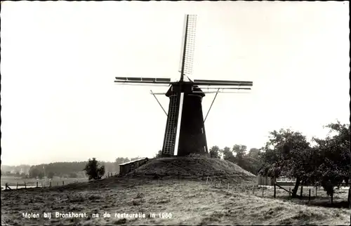 Ak Bronkhorst Bronckhorst Gelderland, Molen, na de restauratie in 1960